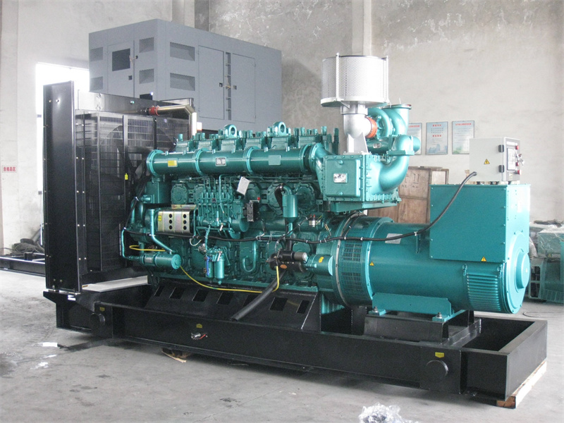 阿图什200KW 柴油发电机的油耗是多少？